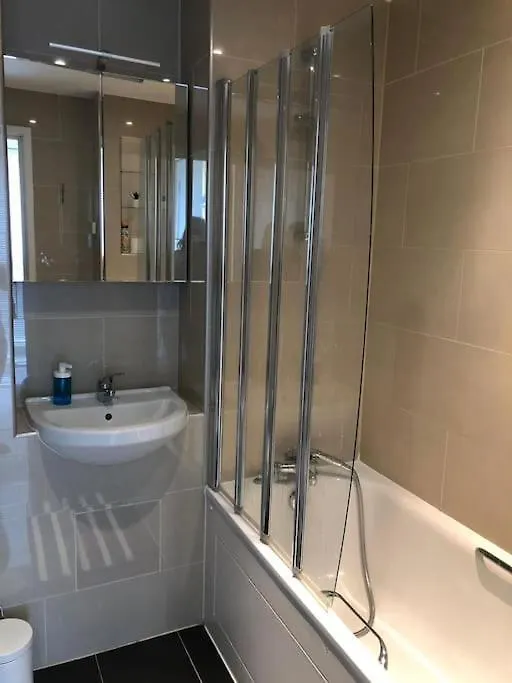 Studio Apartment Opposite Shoreditch Park London 0*,  United Kingdom