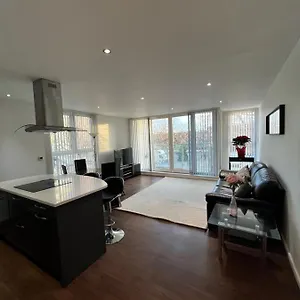 https://royal-victoria-flat2.cambridgehotelsuk.com